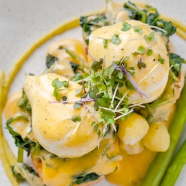 A beautifully presented eggs benedict